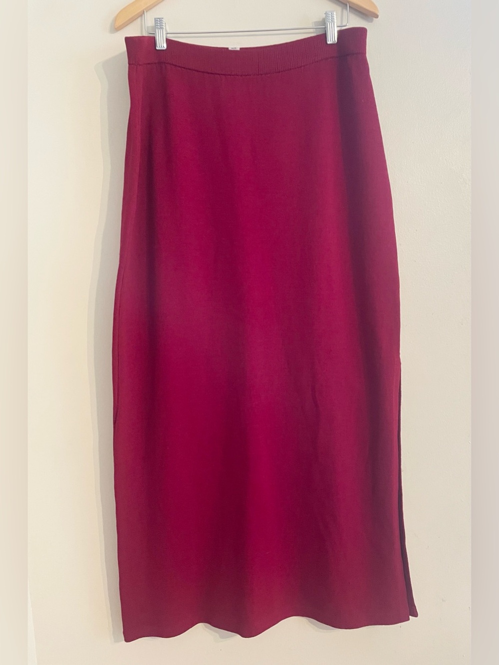 ST JOHN Vtg Red Evening Maxi Knit Skirt Timeless Pull-On Style Side Slit Sz 16